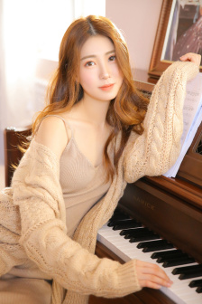 强行撕开美女裙子